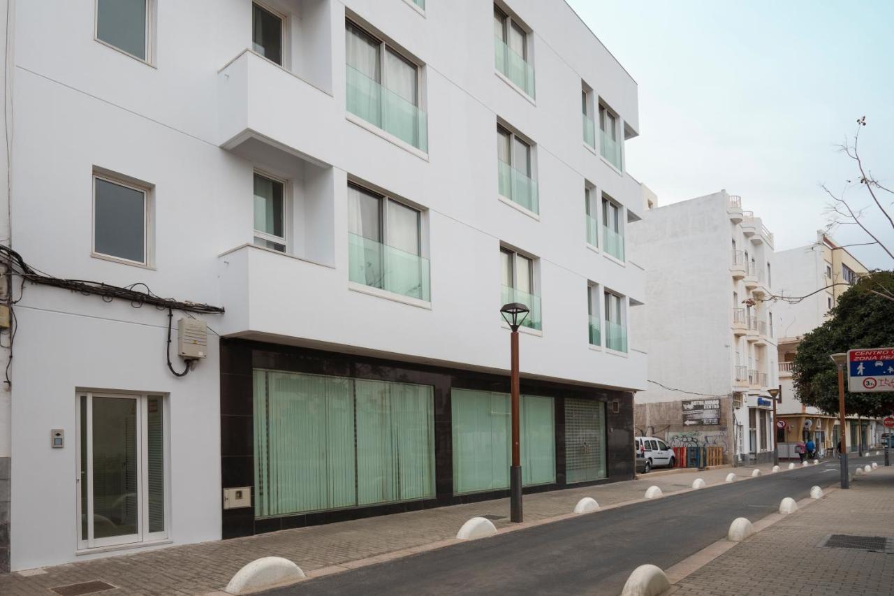 Alojamiento Santa Rosa Arrecife ภายนอก รูปภาพ
